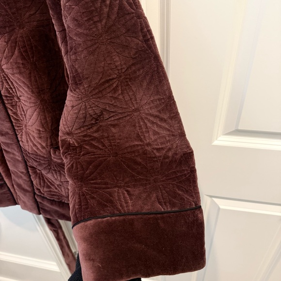Tuckernuck Chocolate Quilted Velvet Simone Wrap Jacket – Size Small - Picture 10 of 12